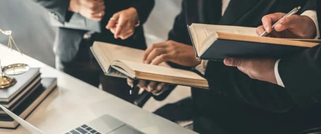 Czy rozprawa może się odbyć bez oskarżonego? Sprawdź ważne informacje Czy rozprawa może się odbyć bez oskarżonego? Sprawdź ważne informacje