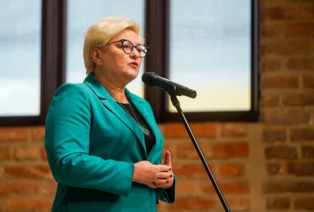 Ile zarabia kurator oświaty? Zaskakujące fakty o wynagrodzeniu Ile zarabia kurator oświaty? Zaskakujące fakty o wynagrodzeniu